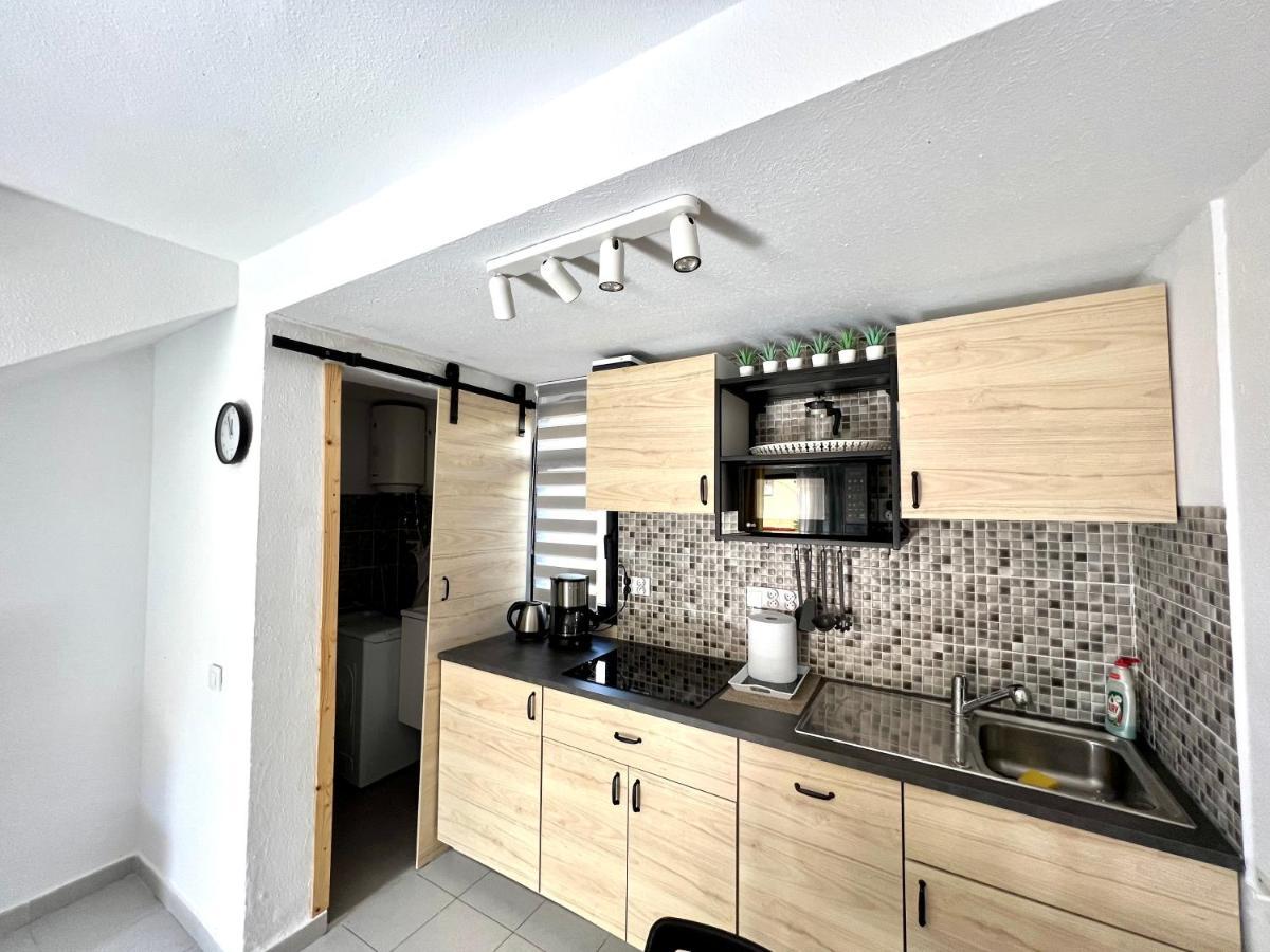 Paola Comfort Apartment Коста Калма Экстерьер фото